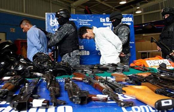 ARMAS INCAUTADAS AL NARCO MEXICANO 2