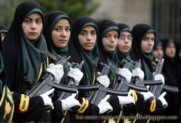 Dossier d'actualité : tensions Iran/Occident et USA - Page 7 Iran-Female-Woman-Soldier-Army-Military-Armed-Officer-Pictures