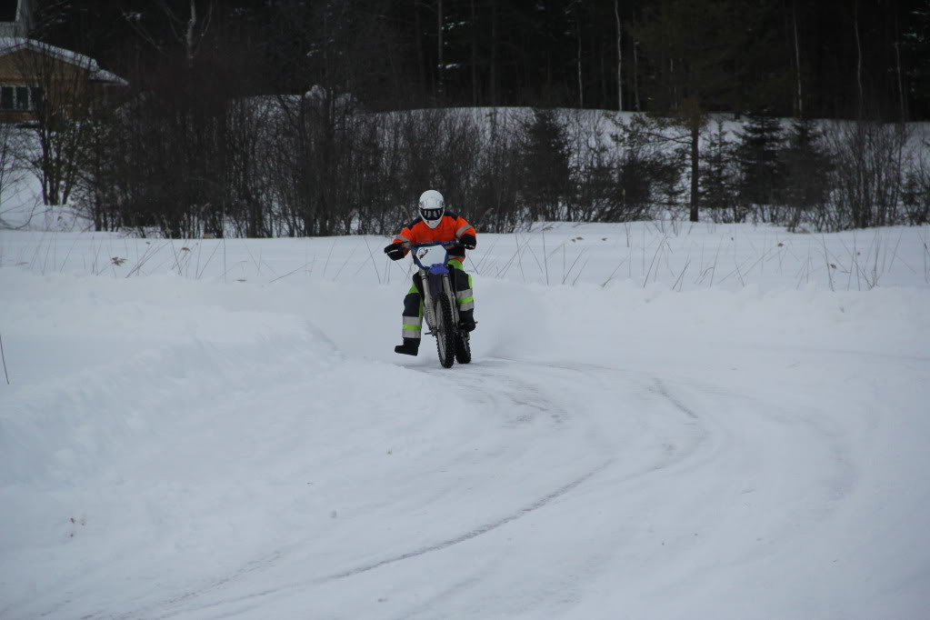 B: en söndag på isen hos Boogh  IMG_2375