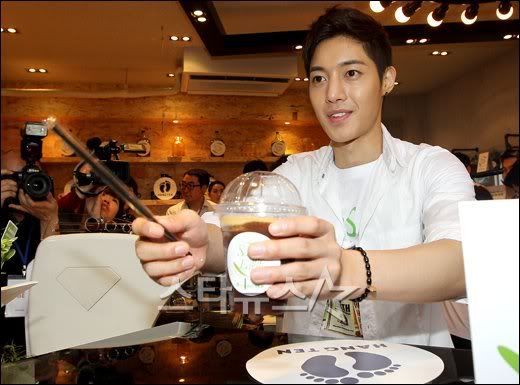 [HJL] HangTen Save the World Campaign [27.06.11] 056e1e0154edde5eb0351df4