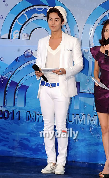 [HJB] Mnet 20s Choice Award (Blue Carpet) [07.07.11] 339990257