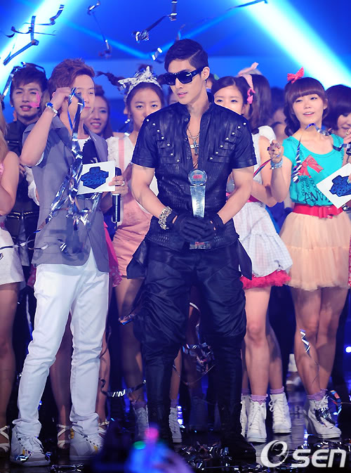 [HJL] Mnet Countdown (23.6.11) B4bbc84558910c56b1de0540