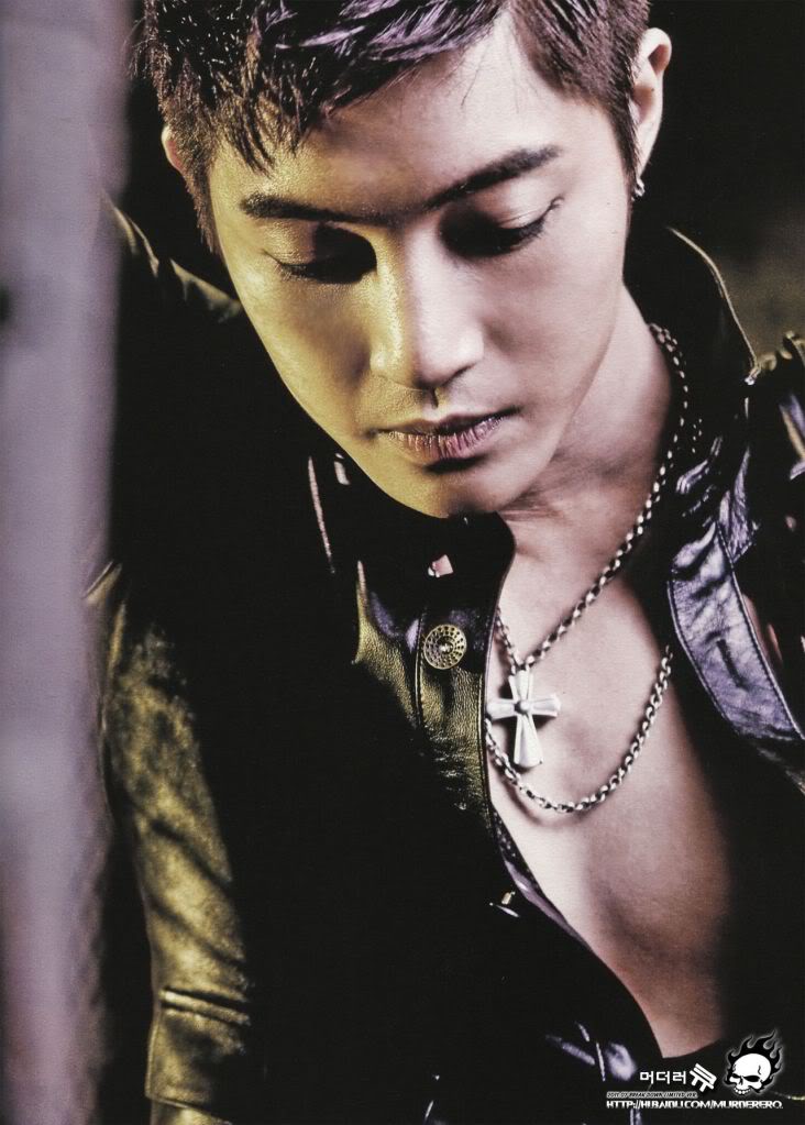 [scans] Hyun Joong – ‘Break Down’ Limited Edition Photobook (3) Cde0d5f01faab906024f56c-1