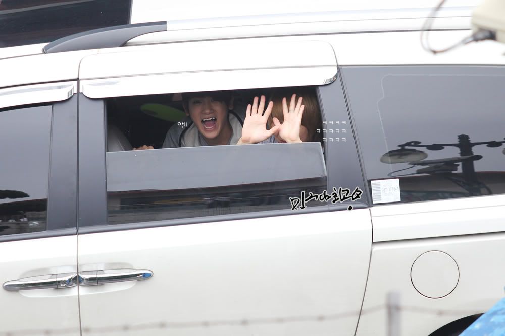 110814 Min Woo @ Inkigayo Outside Img7327