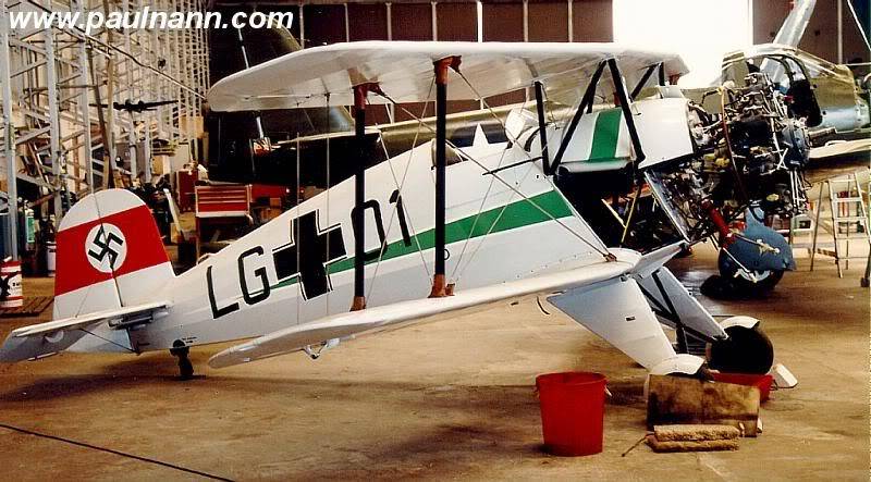 BÜCKER BU-133 1/72 Heller - TERMINADO JUNIO - 04 - 2011 489c7e85