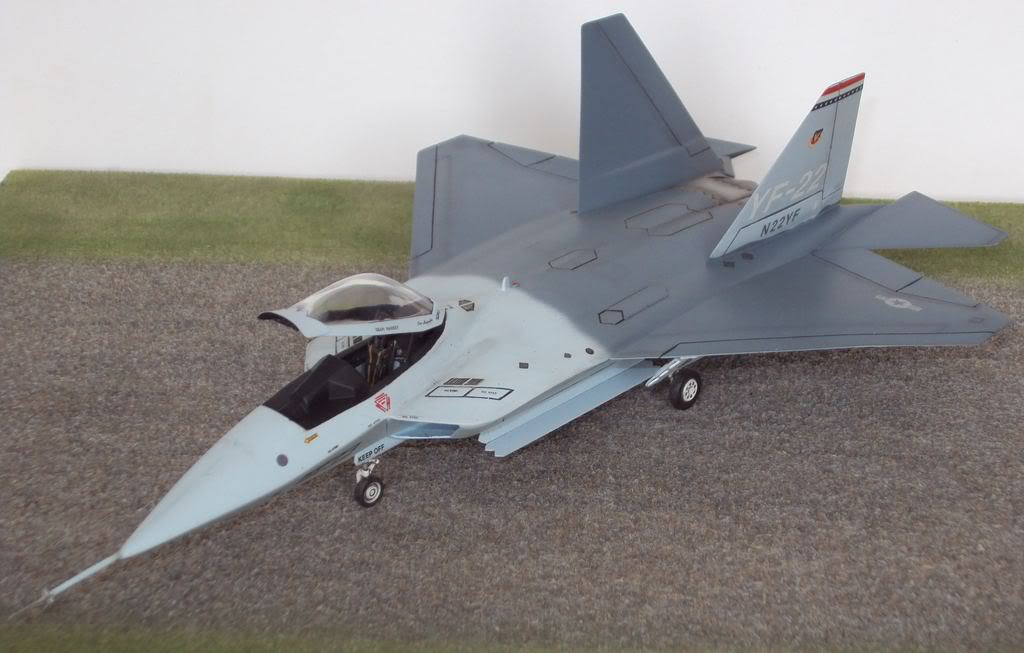 YF-22 Prototipo - De Italeri 1/72  7a64d0df