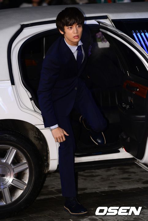 [IMG/311212] Minho en Alfombra Roja @ SBS Drama Awards 2012  Am3_zps5d5b28ad