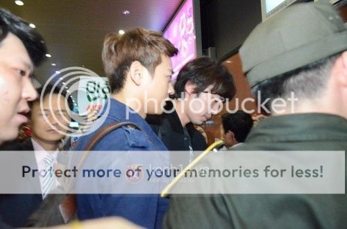 [IMG/170313] Minho llegando al aeropuerto Noi Bai de Hanoi (Vietnam) Minnnnn_zps2d35a471