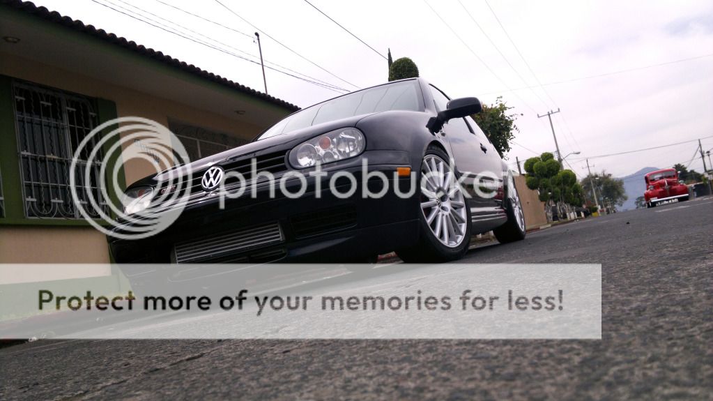 DOMINGO DE CAR WASH GTI 20TH ANNIVERSARY 06112011273