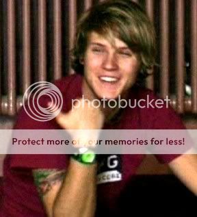 :: Dougie :: Gorgeedit