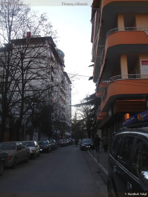 <<...Tirana...>> - Faqe 2 DSC02642