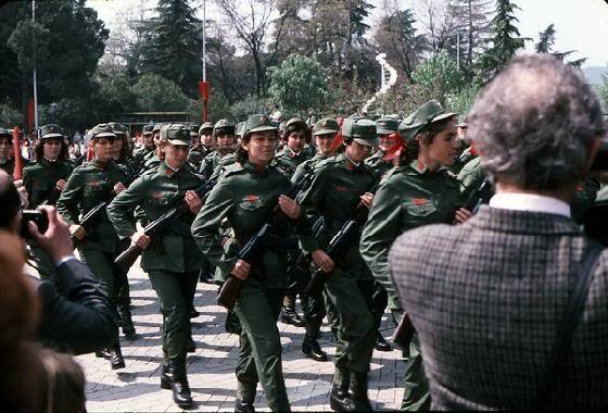 E kaluara e Shqiperise 2630912-May_1st_parade-Tirana