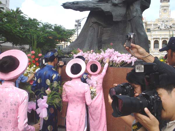 Saigon - Đám cưới tập thể 11/11/2011 DSC07812