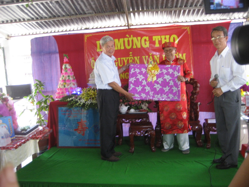 Mừng Lễ Thượng Thọ 84 tuổi Thầy Nguyễn Văn Lượm LeThuongTho%202