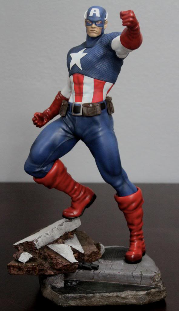 Premium Collectibles : Captain America - Comics Version IMG_4579_zps2ca66fe0