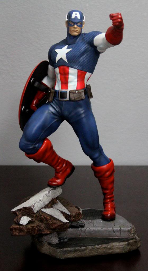 Premium Collectibles : Captain America - Comics Version IMG_4597_zps3d5de2c4