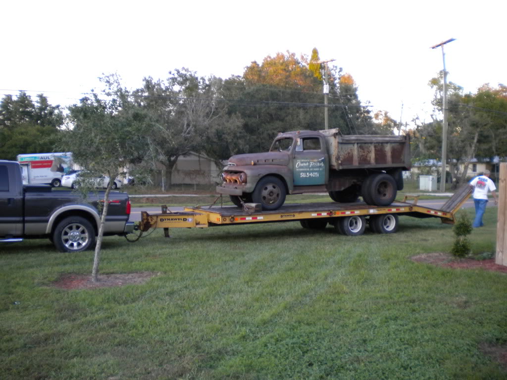 557 Engine for my 51' Ford Pro Street Dump Truck DSCN0135