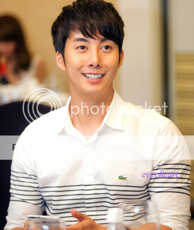 Футболистът Kim Hyung Jun от FC Avengers - Page 11 2013-08-09_0933