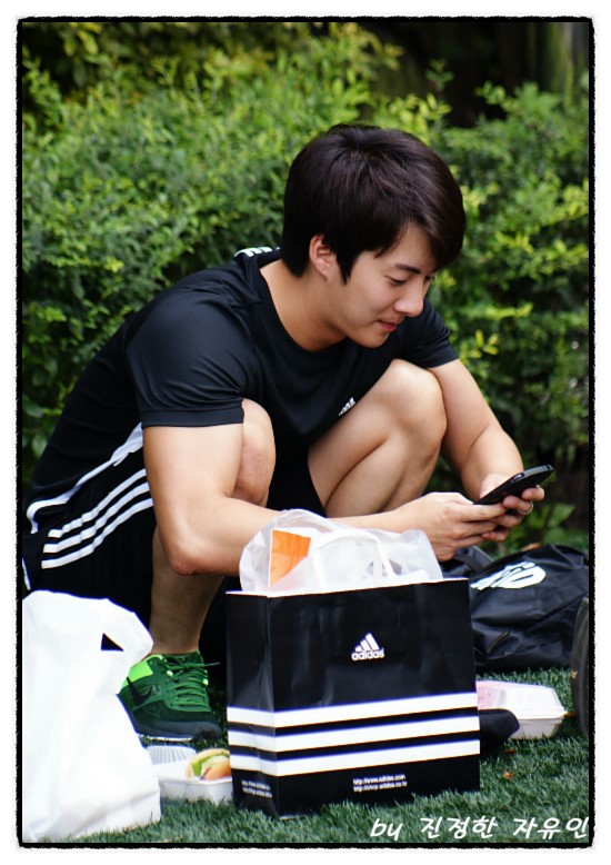 Футболистът Kim Hyung Jun от FC Avengers - Page 11 1ed07d310a55b3193c1ed8ad42a98226cefc1712