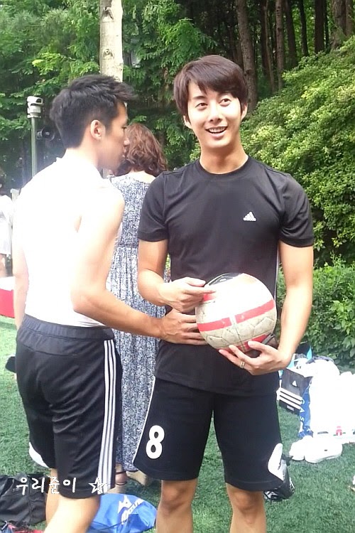 Футболистът Kim Hyung Jun от FC Avengers - Page 12 801171153