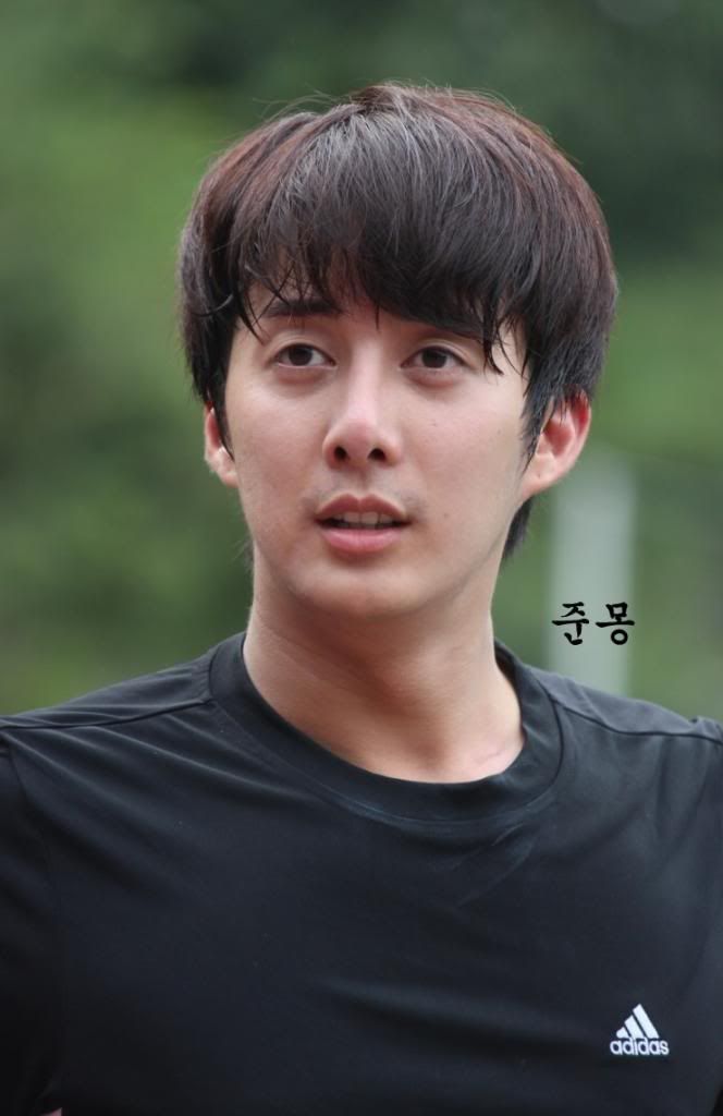 Футболистът Kim Hyung Jun от FC Avengers - Page 11 C31d08f3d7ca7bcb84350df2bf096b63f724a8b1