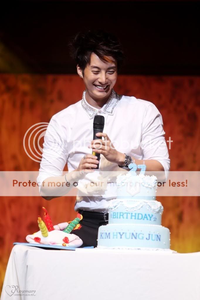 2013 Kim Hyung Jun Birthday party tour - Page 2 IMG_7377_3