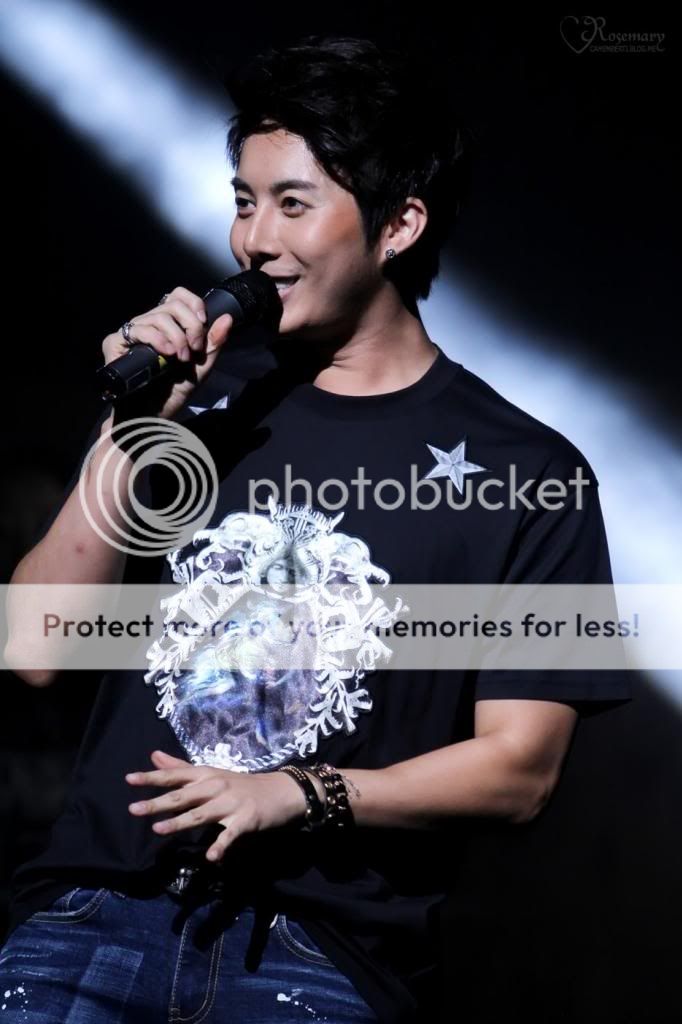 2013 Kim Hyung Jun Birthday party tour - Page 2 IMG_7594_3