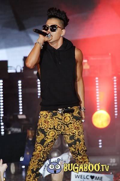 fotos - [Pics] Más Fotos de Big Bang en el Yamaha Concert en Tailandia BIGBANGYamahaThailandConcertbigbangupdates-2