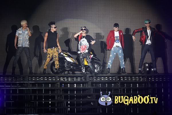 fotos - [Pics] Más Fotos de Big Bang en el Yamaha Concert en Tailandia BIGBANGYamahaThailandConcertbigbangupdates-29