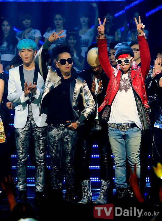 [Pics/Descarga] Big Bang en M!Countdown BIGBANG_209