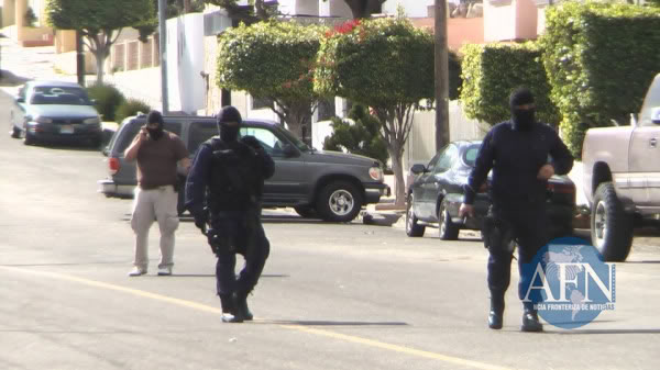 900 kilos de marihuana y 5 malandros detiene la PEP, en Tijuana, 17/Febrero/2011 Operativoenlacacho11