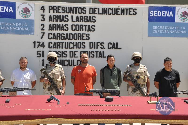 Sigue “cayendo” gente de “El Güicho” en BC 30/Mayo/2011 Detenidosguicho3