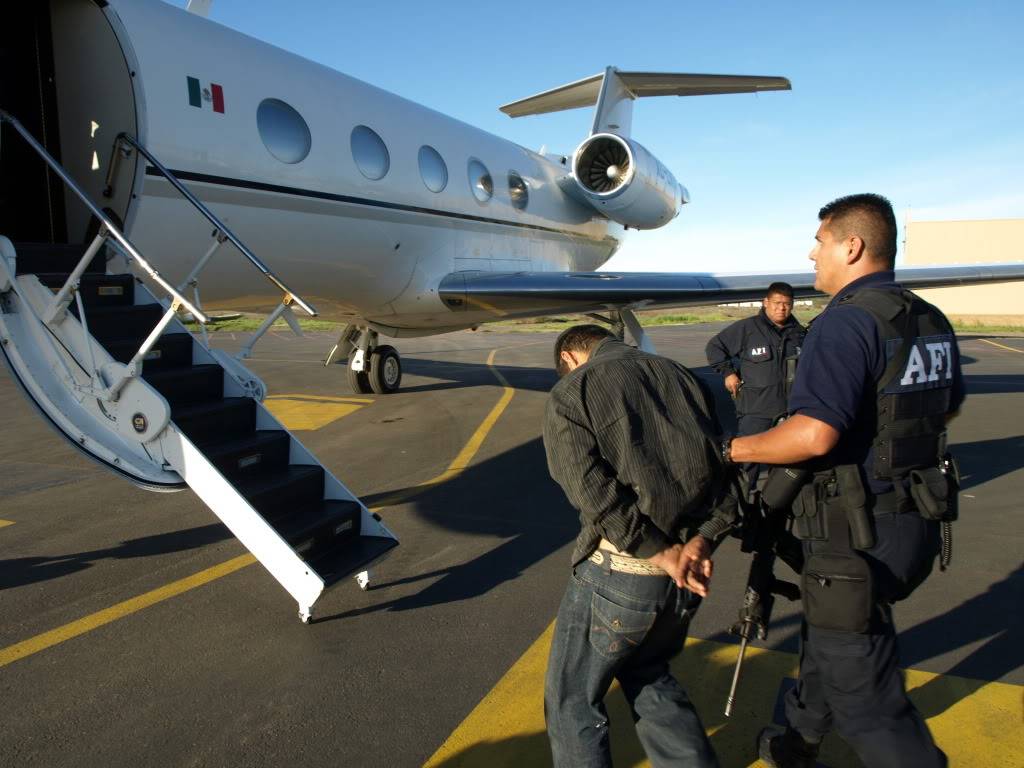 Detienen al Boxer en Rosarito - Página 2 ElBoxer4