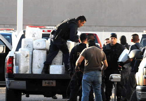 PEP decomisa 10 toneladas de marihuana en de el Burro Prieto en Mexicali, 17/Febrero/2011 Pep-0