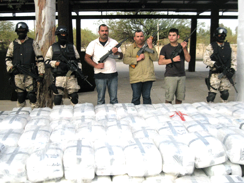 Caen 12 toneladas de ''El Burro Prieto'' en SLRC, Sonora, 16/Febrero/2011 Sl-2