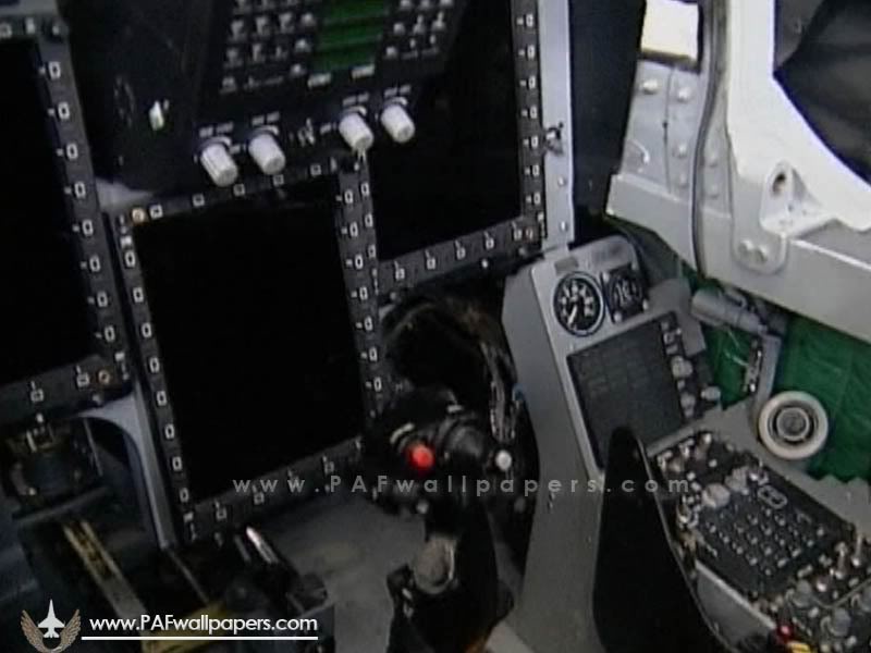 Fadea inicia conversaciones con Chendgu Aircraft para co-fabricar el FC-1 - Página 8 Thunder_cockpit_2