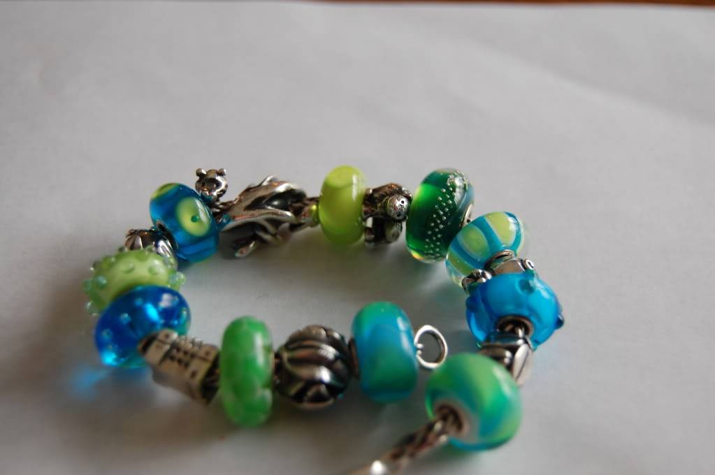 Cool lime caribbean Beads003