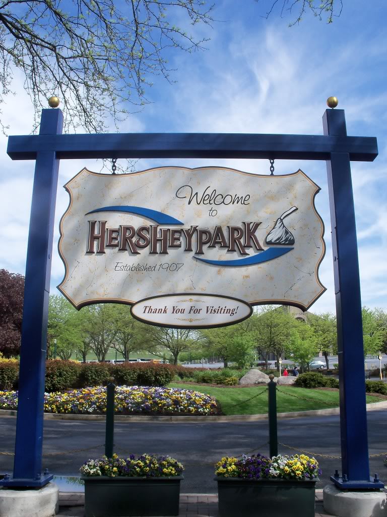 Hersheypark Opening Day PTR - 5/6/11 Hersheyparksign1