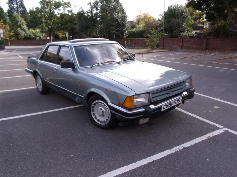 85 Granada 2.8 Ghia x and a 2.8i Morley086