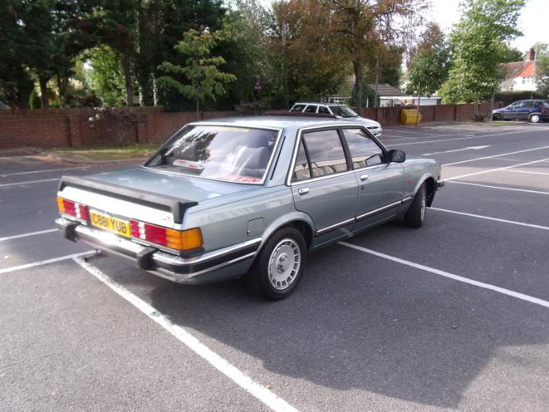 85 Granada 2.8 Ghia x and a 2.8i Morley087