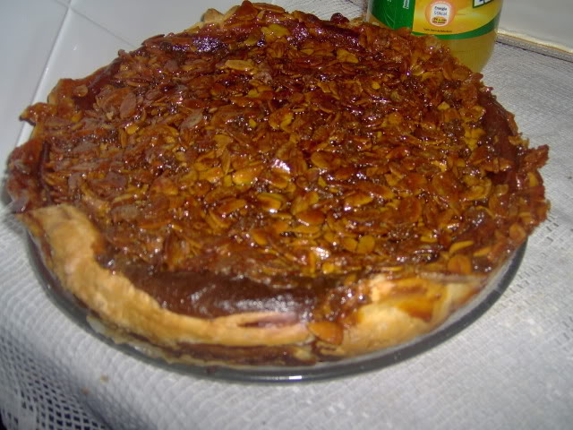 Tarte de pudim de leite condensado com cobertura de amendoa Batizadobolos001