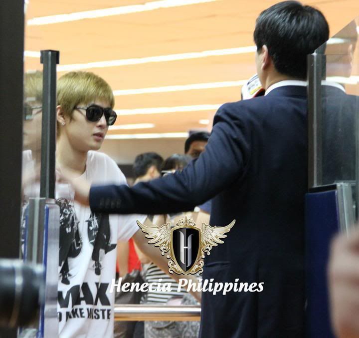 [HJL] Llegando a Filipinas 185210_273323156027261_231614143531496_1190513_3239644_n