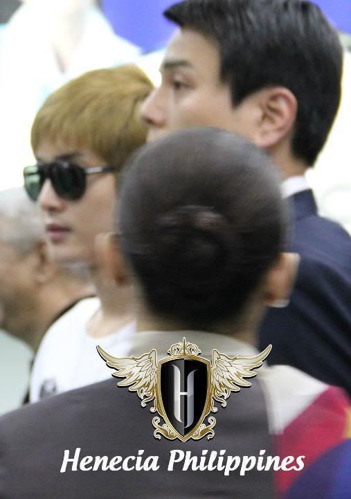 [HJL] Llegando a Filipinas 185210_273323162693927_231614143531496_1190515_7562552_n