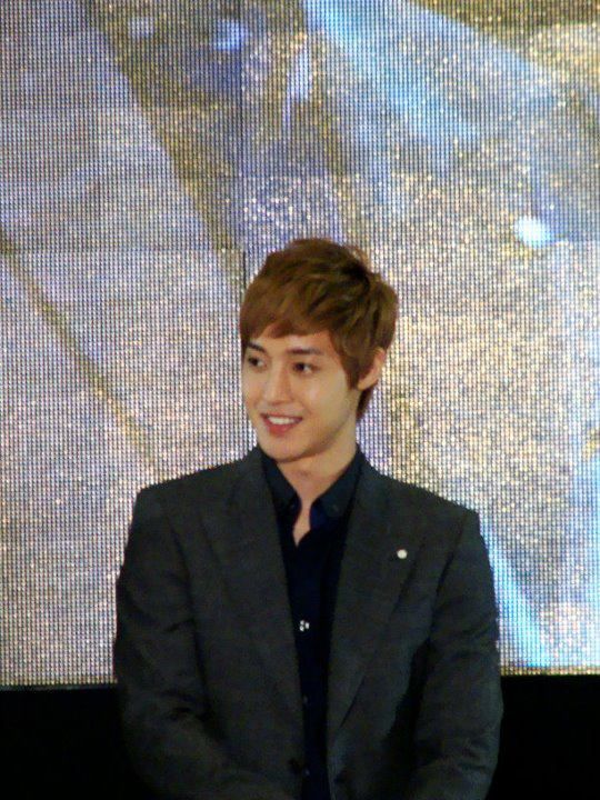 [HJL] The Face Shop Event en Filipinas [26.08.11] (2) 294497_185416944861624_130589590344360_433392_7739846_n