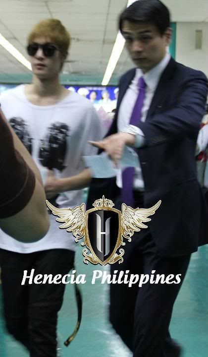 [HJL] Llegando a Filipinas 297289_273323289360581_231614143531496_1190519_4410076_n