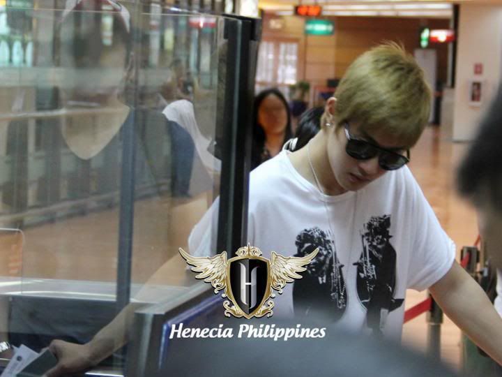 [HJL] Llegando a Filipinas 300873_273322966027280_231614143531496_1190506_198359_n