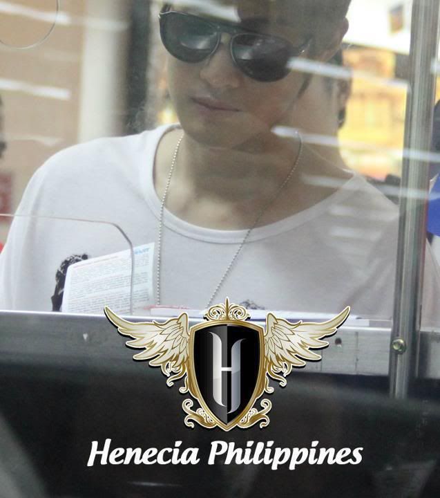 [HJL] Llegando a Filipinas 300873_273322969360613_231614143531496_1190507_5079154_n