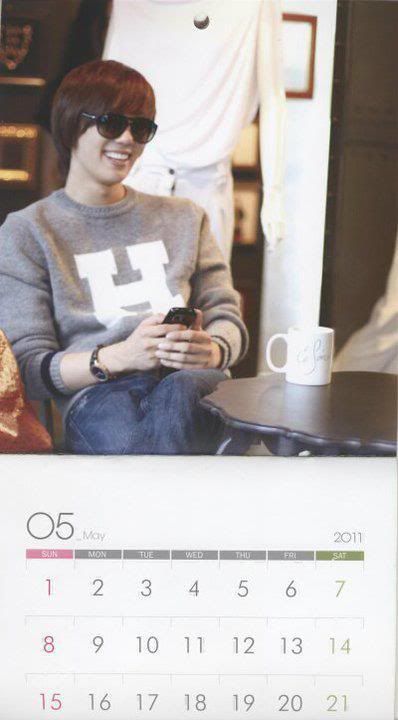 [scans] Park Jung Min - Calendario 2011 308653_273049006054676_231614143531496_1189605_3739508_n