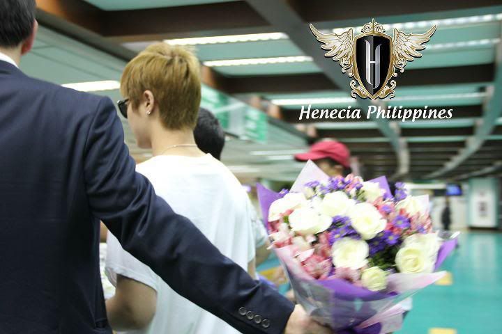 [HJL] Llegando a Filipinas 311254_273323449360565_231614143531496_1190521_3345922_n