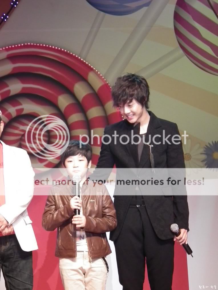 [HJL] Mischievous Kiss Finale Fanmeeting (4) 4ac12c172a09d5c96438dbf2